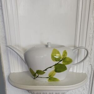 Beautiful Mikasa White Teapot with Green Leaf Design With Sugar & Milk Container